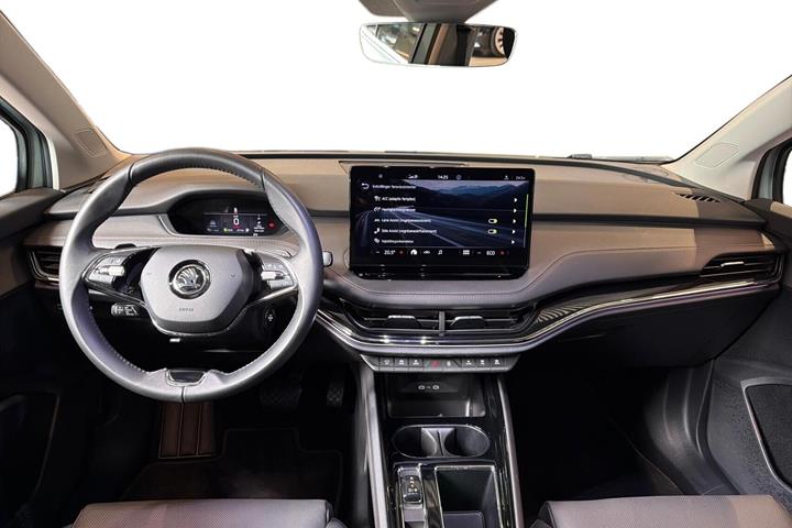 Grå Skoda Enyaq fra 2023