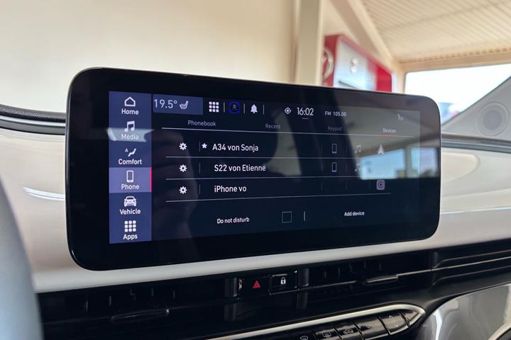 Hvid Fiat 500e fra 2023