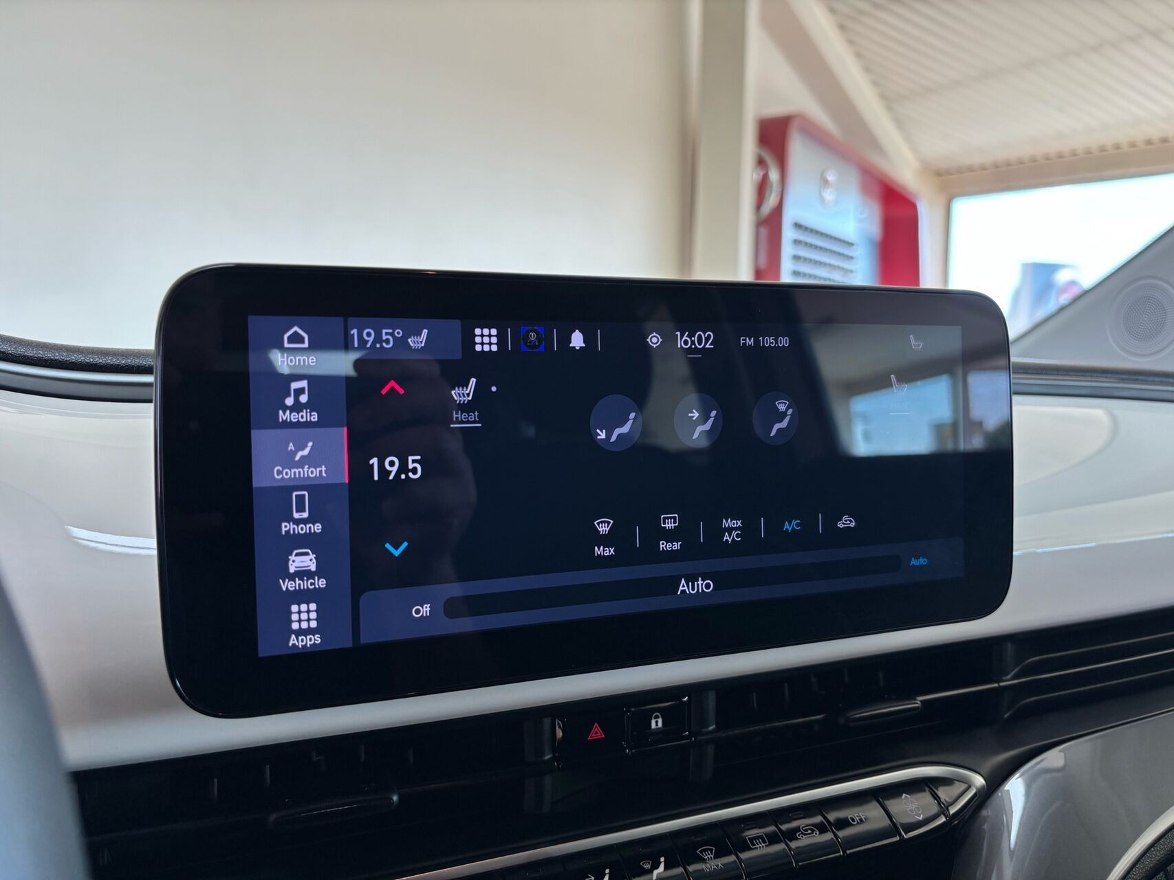 Hvid Fiat 500e fra 2023