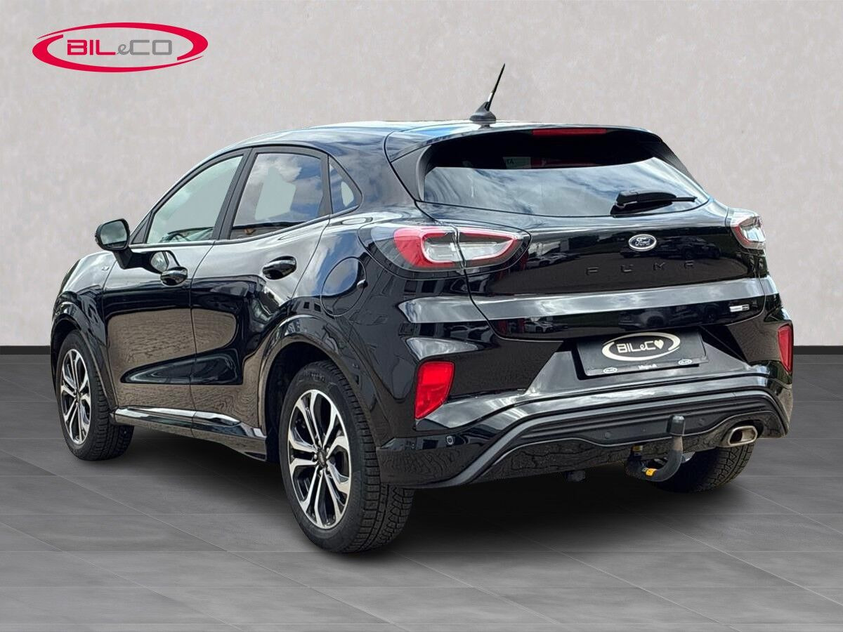 Sort Ford Puma fra 2020