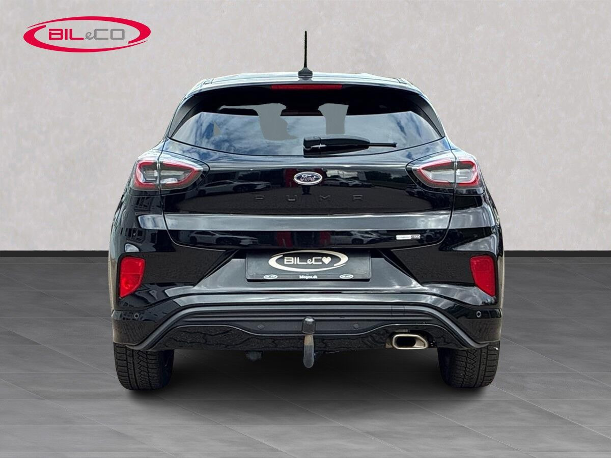 Sort Ford Puma fra 2020