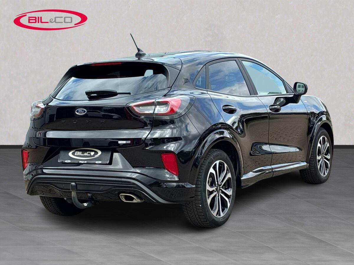 Sort Ford Puma fra 2020