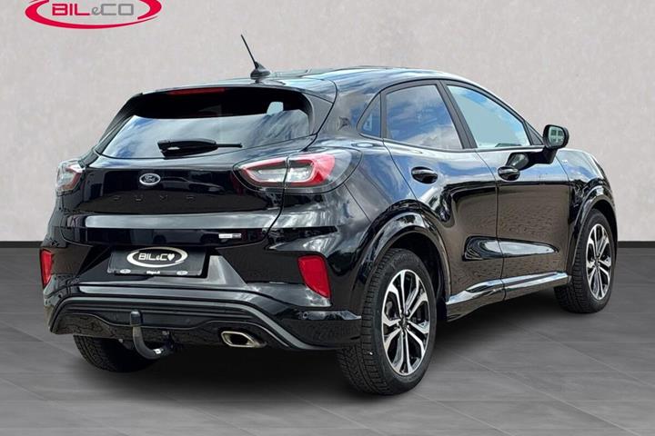 Sort Ford Puma fra 2020