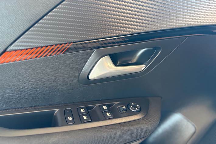 Hvid Peugeot 208 fra 2021