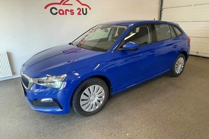 Blå Skoda Scala fra 2020