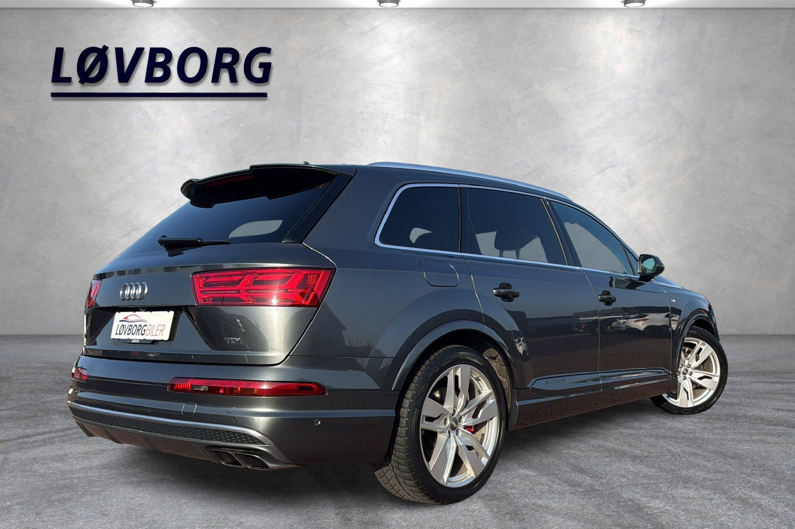 Grå Audi SQ7 fra 2016
