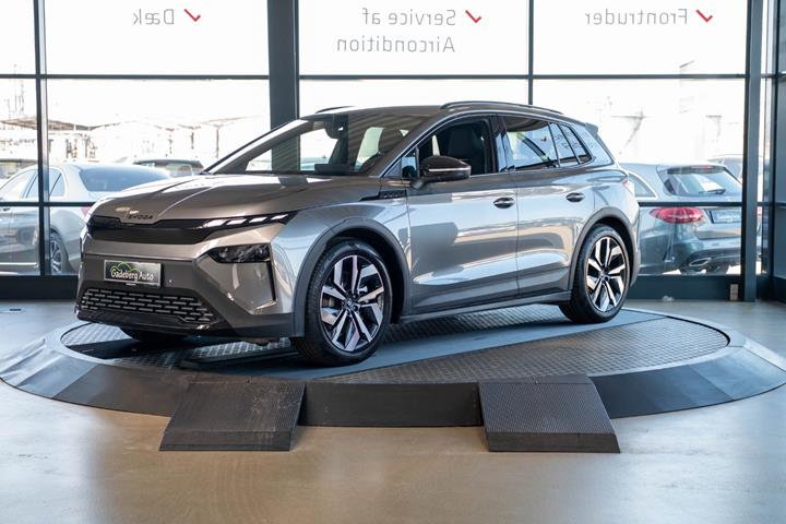 Grå Skoda Elroq fra 2025 set udefra