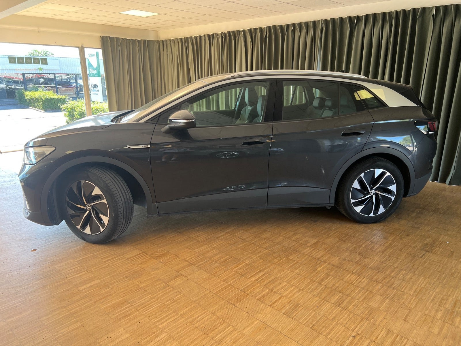 Grøn VW ID.4 fra 2022
