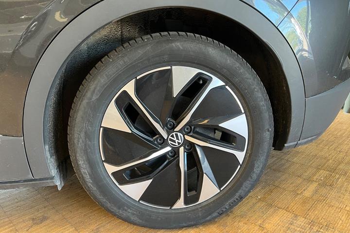 Grøn VW ID.4 fra 2022