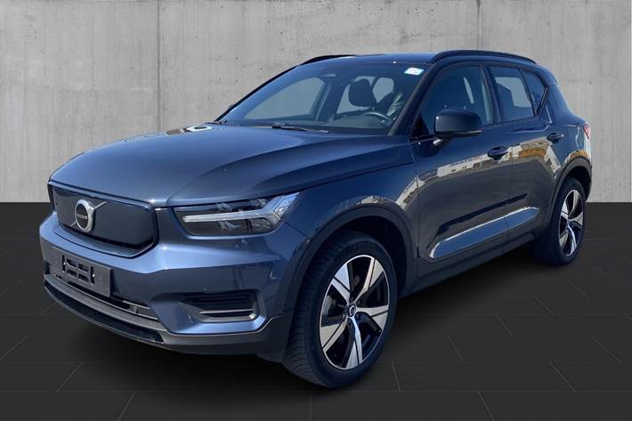 Blå Volvo XC40 fra 2022