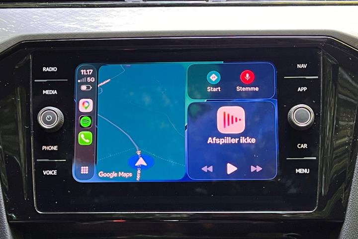 Hvid VW Passat fra 2021