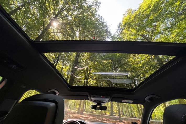 Hvid VW Passat fra 2021