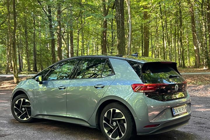 Blå VW ID.3 fra 2022