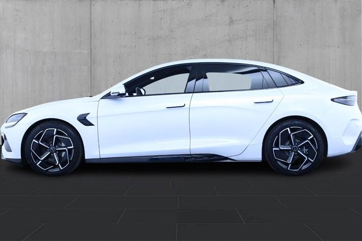Hvid BYD Seal fra 2024