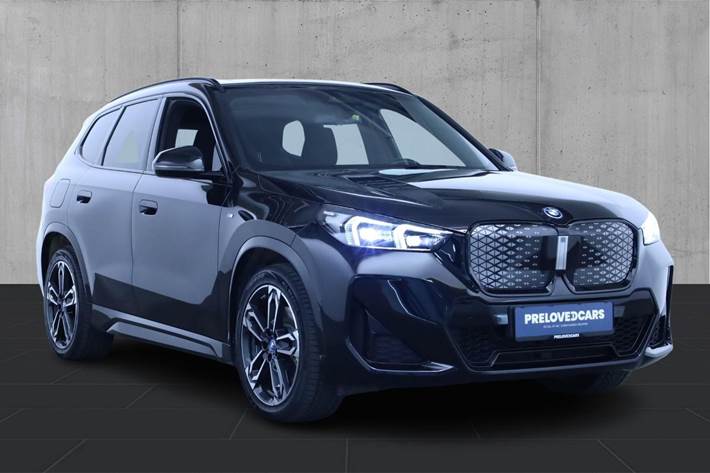 Sort BMW iX1 fra 2024