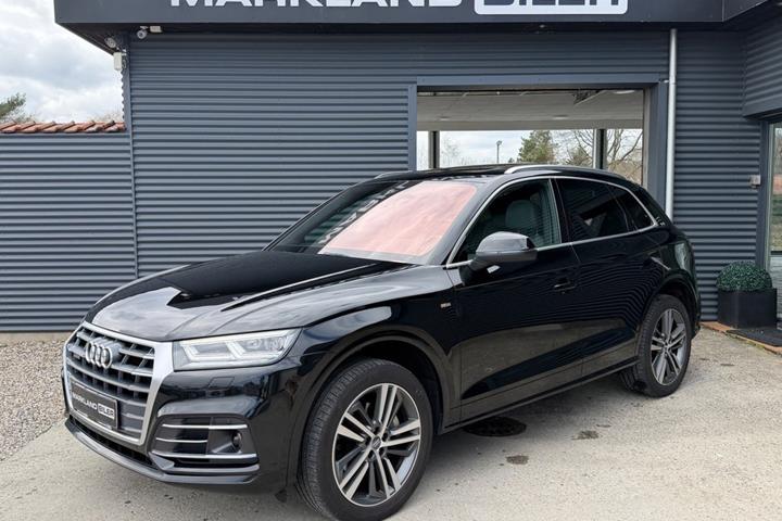 Sort Audi Q5 fra 2018 set udefra