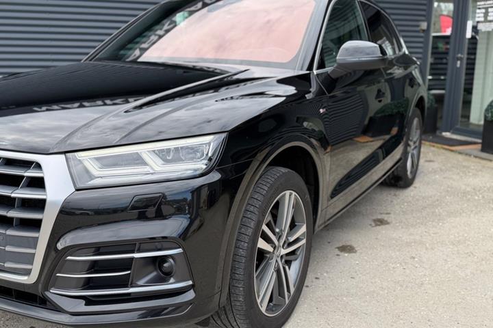 Sort Audi Q5 fra 2018