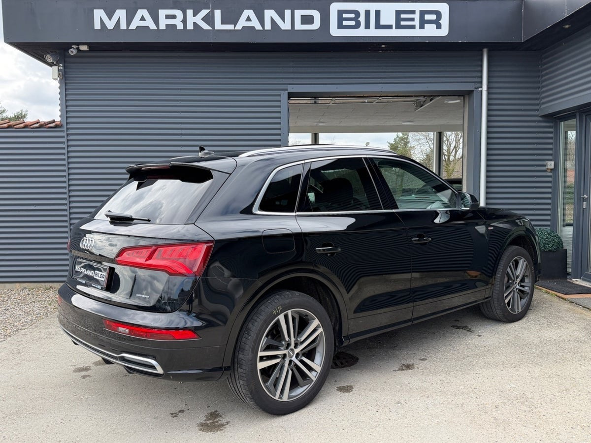 Sort Audi Q5 fra 2018