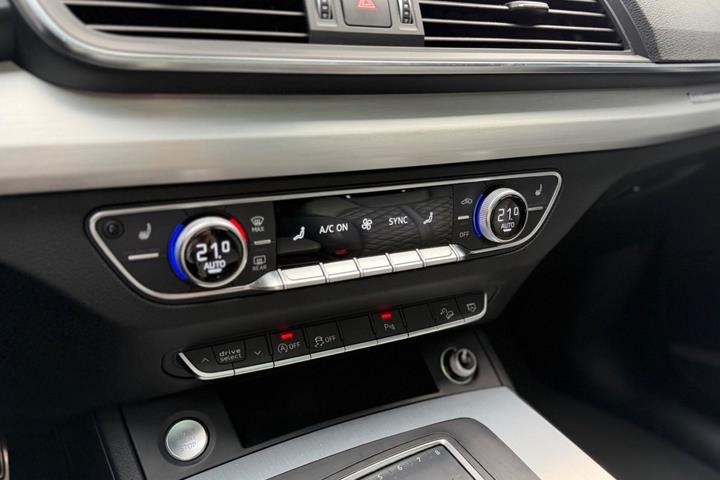 Sort Audi Q5 fra 2018