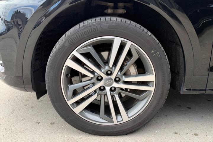 Sort Audi Q5 fra 2018