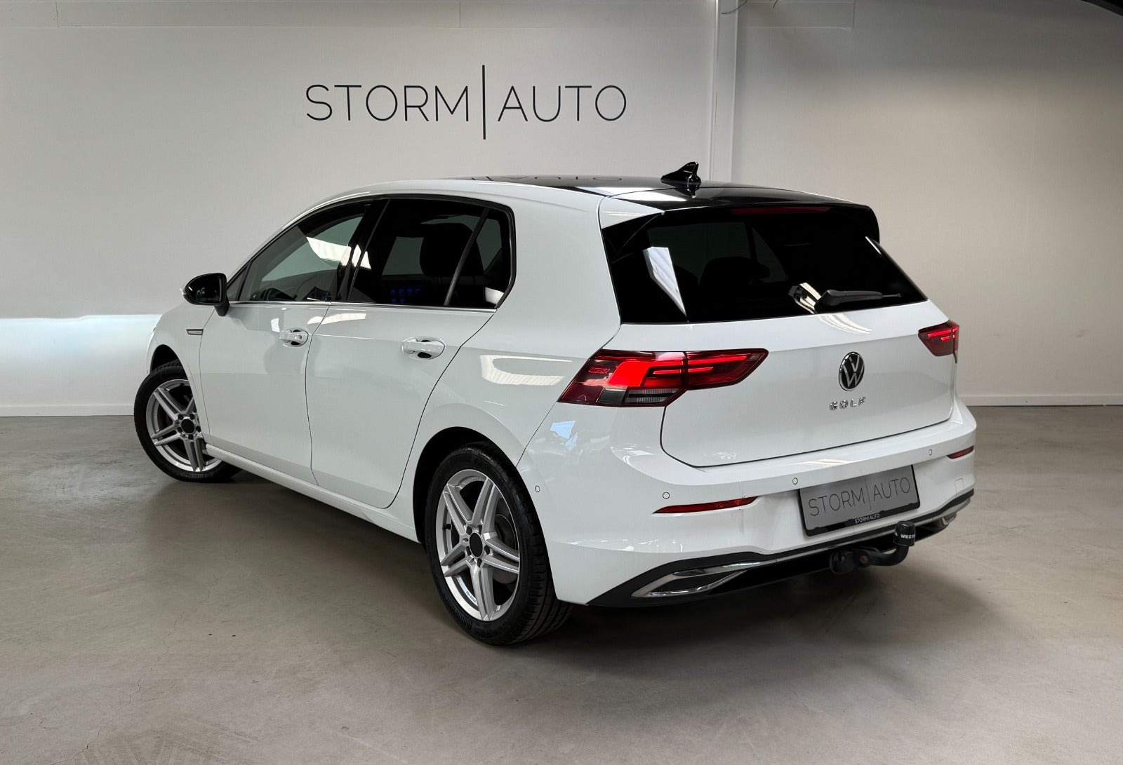 Hvid VW Golf VIII fra 2020