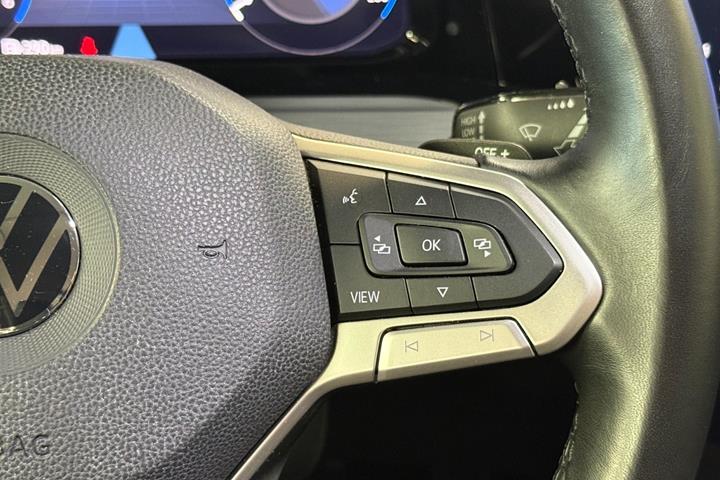 Hvid VW Golf VIII fra 2020