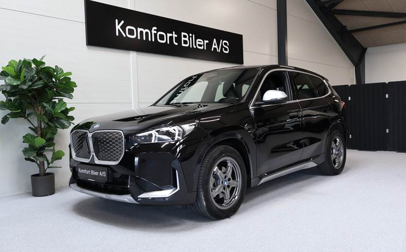 BMW iX1 eDrive20 X-Line