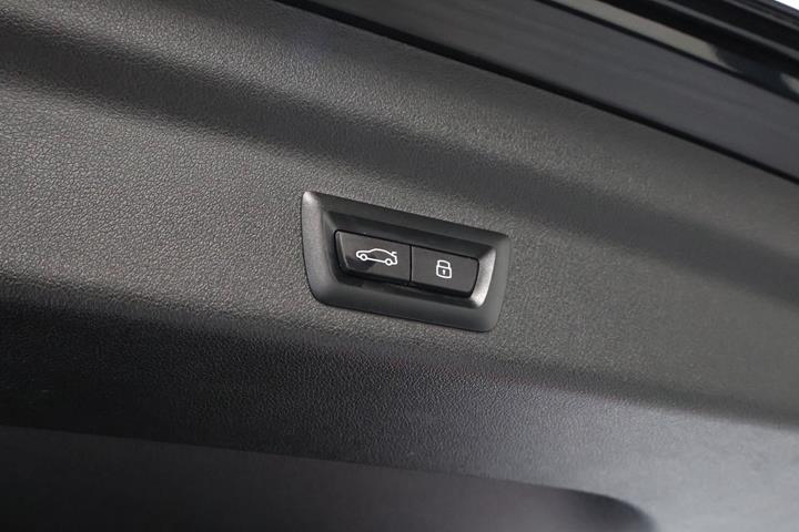 Sort BMW iX1 fra 2024