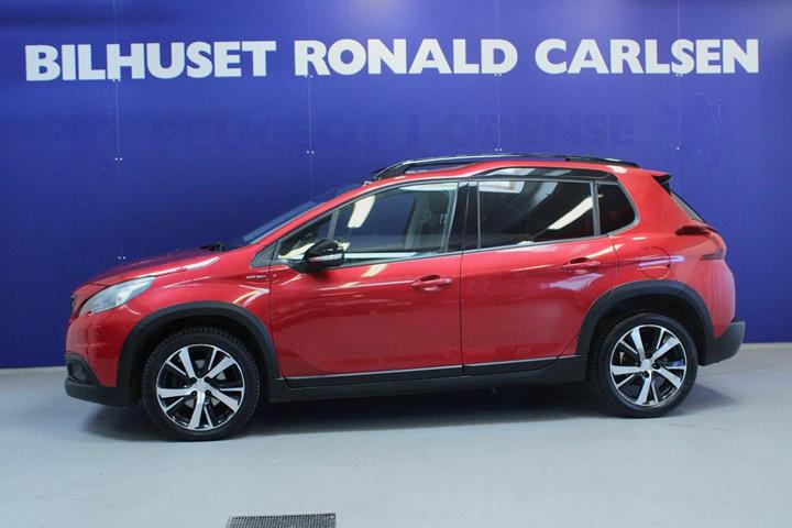 Rød Peugeot 2008 fra 2018