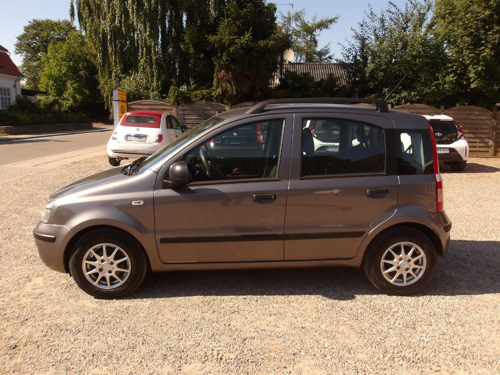Grå Fiat Panda fra 2012