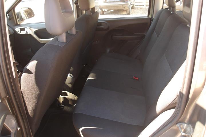 Grå Fiat Panda fra 2012
