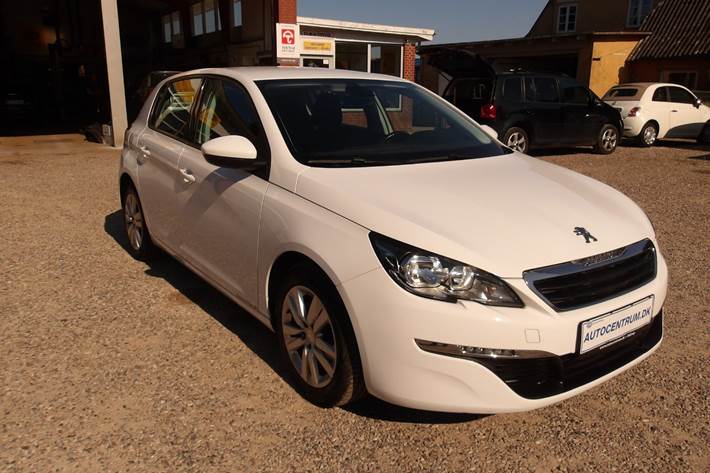 Hvid Peugeot 308 fra 2016