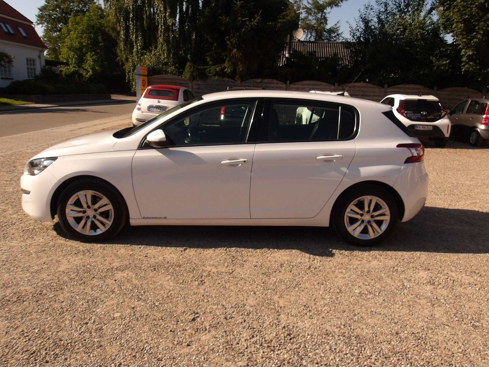 Hvid Peugeot 308 fra 2016