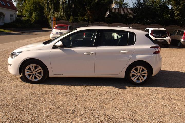 Hvid Peugeot 308 fra 2016