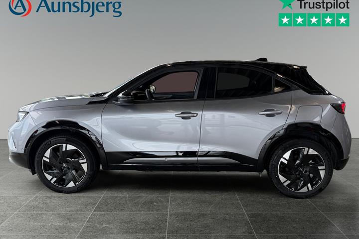 Grå Opel Mokka-e fra 2025