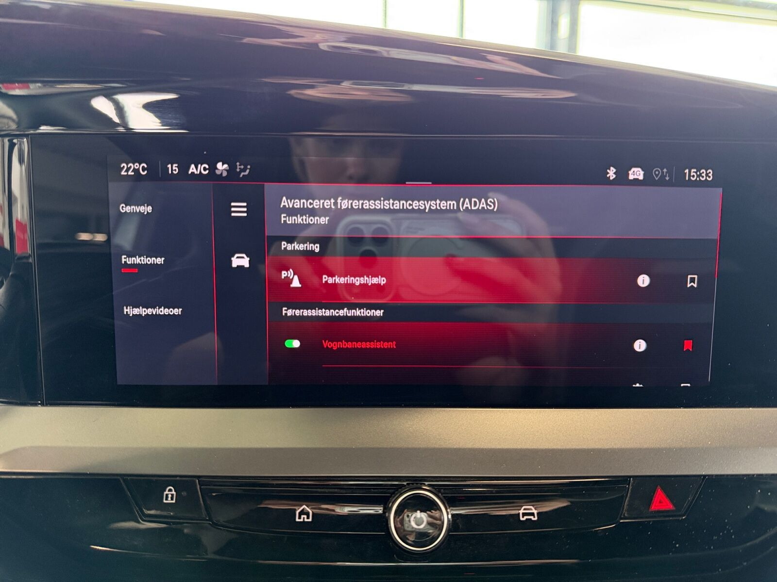 Grå Opel Mokka-e fra 2025