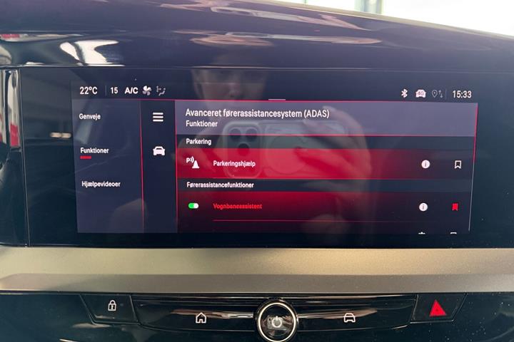 Grå Opel Mokka-e fra 2025