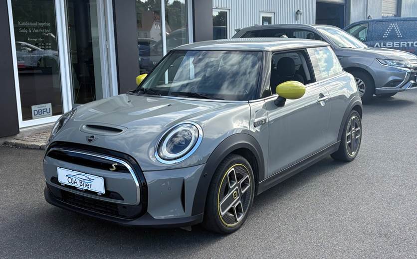 Mini Cooper SE Essential