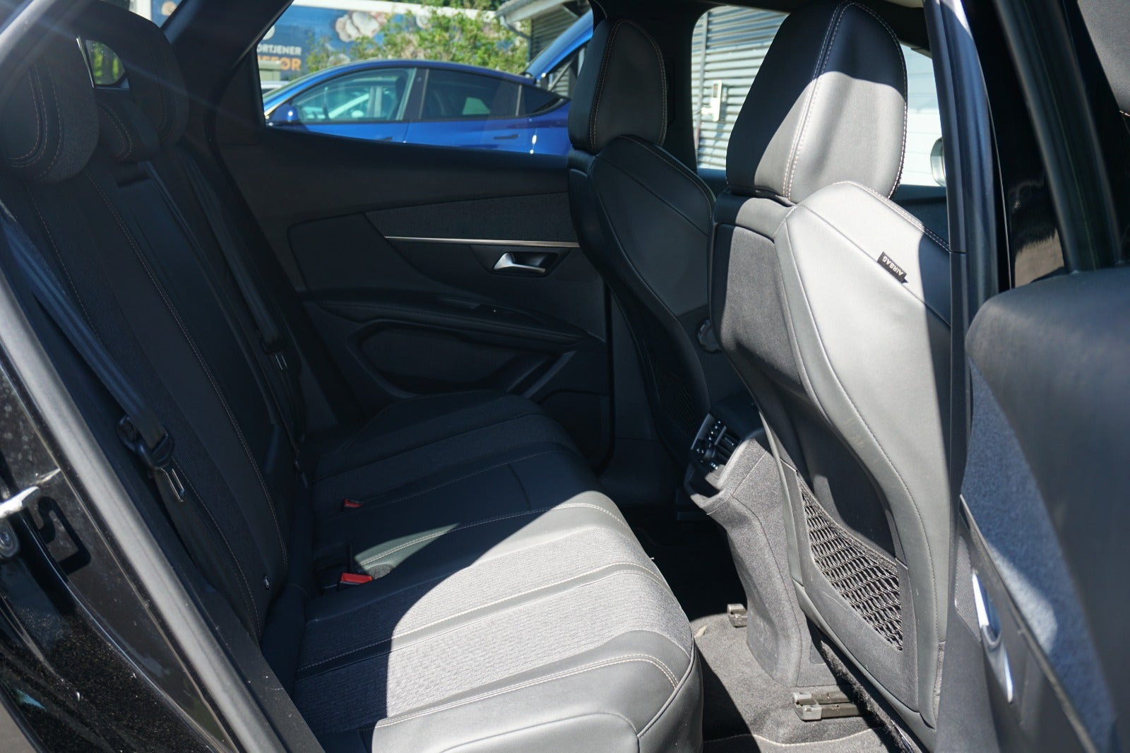 Sort Peugeot 3008 fra 2020