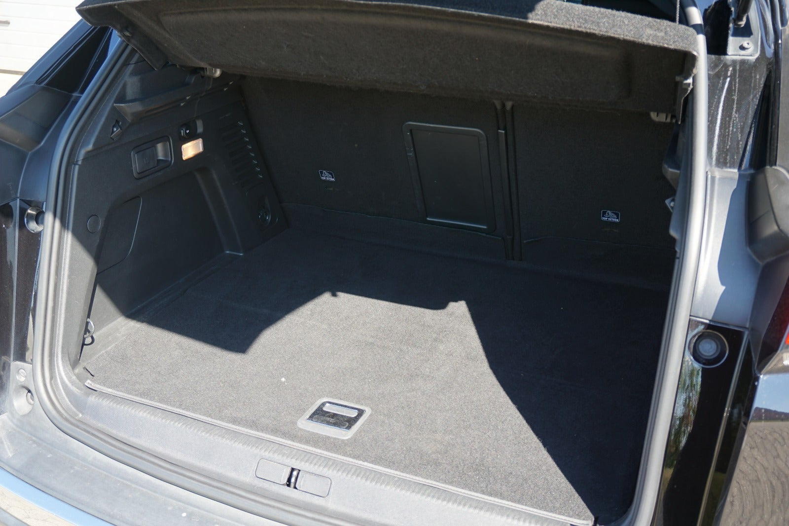 Sort Peugeot 3008 fra 2020