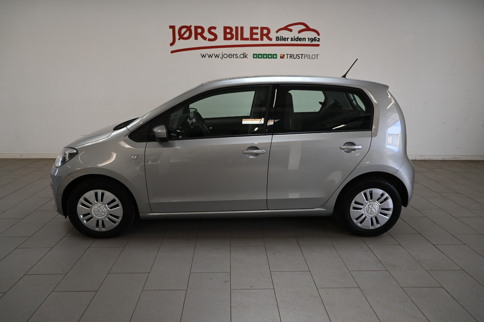 Grå VW UP! fra 2015