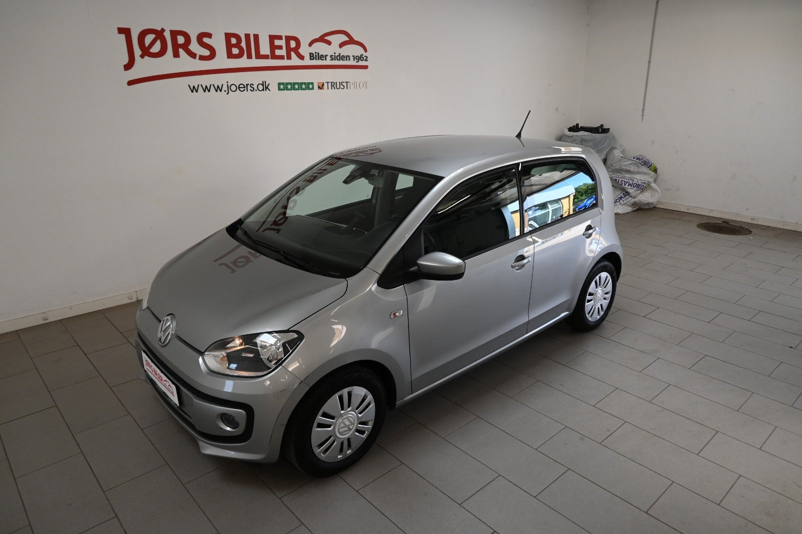 Grå VW UP! fra 2015