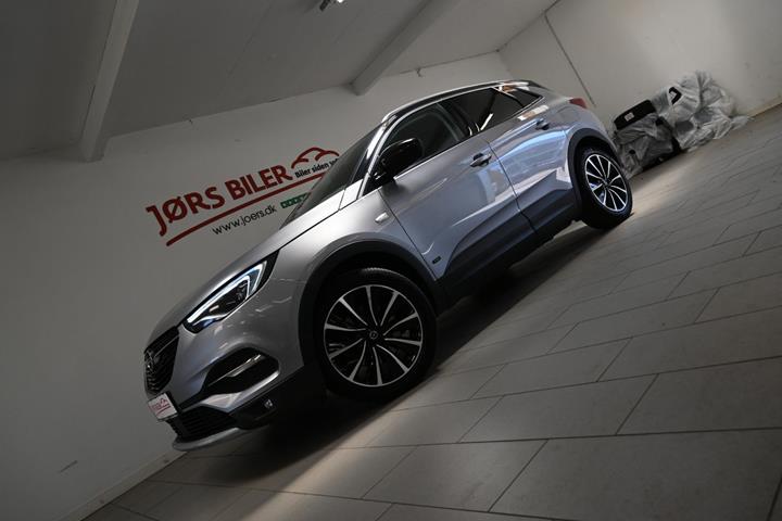 Grå Opel Grandland X fra 2021