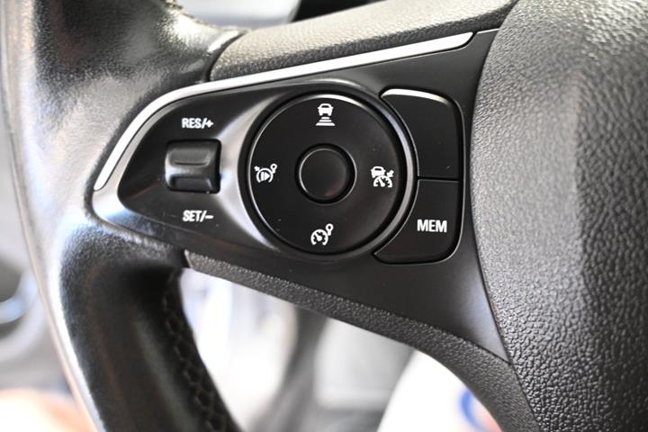 Grå Opel Grandland X fra 2021