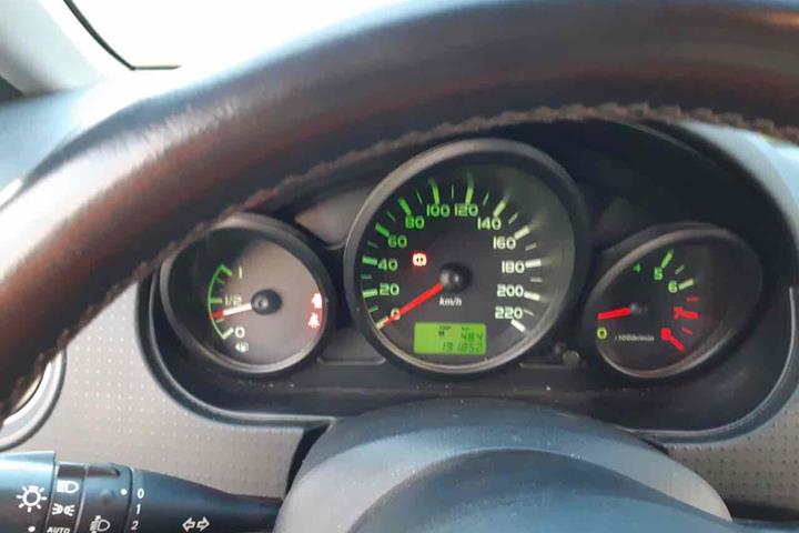 Grå Mitsubishi Colt fra 2007