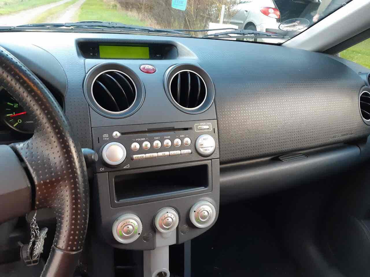 Grå Mitsubishi Colt fra 2007