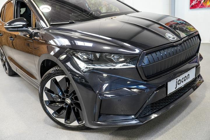 Sort Skoda Enyaq fra 2022