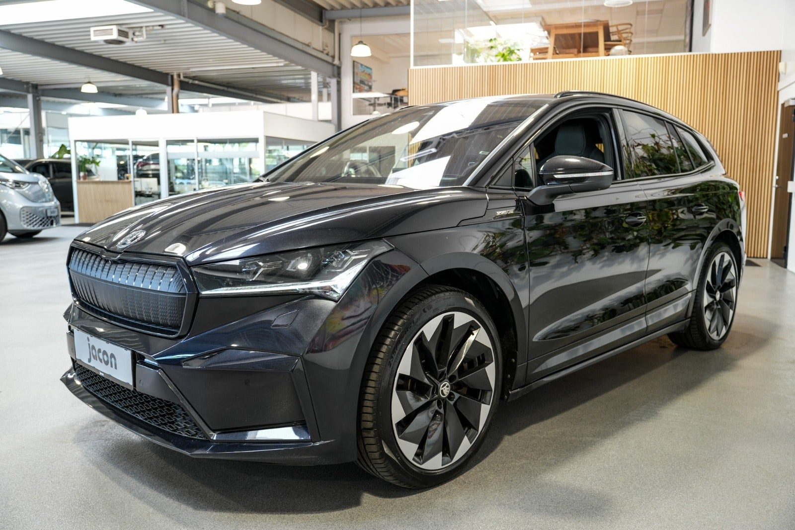 Sort Skoda Enyaq fra 2022