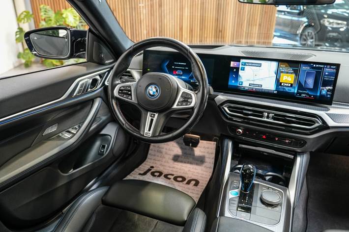 Grå BMW i4 fra 2022