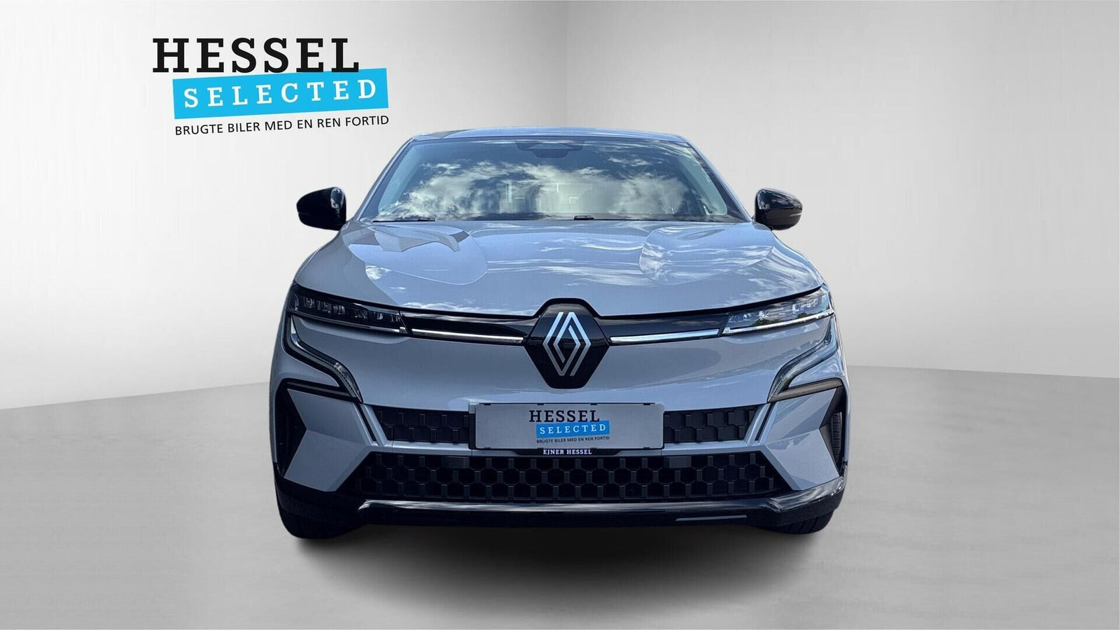 Grå Renault Megane E-Tech fra 2023